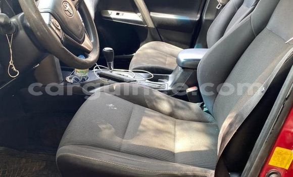 Acheter Occasion Voiture Toyota RAV4 Rouge à Conakry, Conakry Acheter Occasion Voiture Toyota RAV4 Rouge à Conakry, Conakry