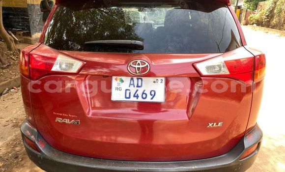 Acheter Occasion Voiture Toyota RAV4 Rouge à Conakry, Conakry Acheter Occasion Voiture Toyota RAV4 Rouge à Conakry, Conakry