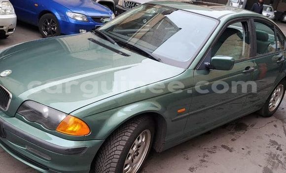 Buy Used BMW 3–Series Green Car in Conakry in Conakry