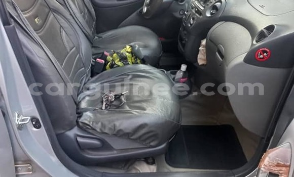 Buy Used Toyota Yaris Silver Car in Conakry in Conakry Buy Used Toyota Yaris Silver Car in Conakry in Conakry