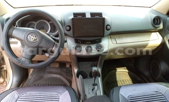 Buy Used Toyota RAV4 Brown Car in Conakry in Conakry Buy Used Toyota RAV4 Brown Car in Conakry in Conakry