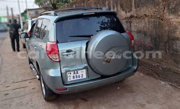 Buy Used Toyota RAV4 Green Car in Conakry in Conakry Buy Used Toyota RAV4 Green Car in Conakry in Conakry