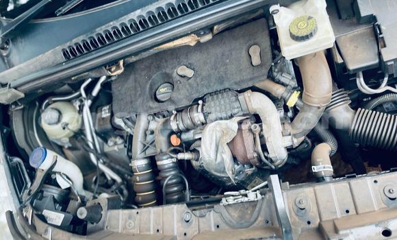 Acheter Occasion Voiture Peugeot 3008 Gris à Conakry, Conakry Acheter Occasion Voiture Peugeot 3008 Gris à Conakry, Conakry