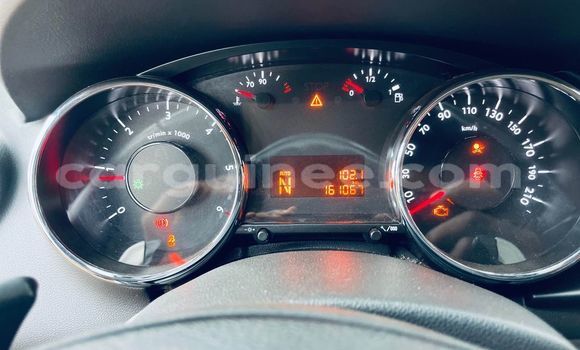 Acheter Occasion Voiture Peugeot 3008 Gris à Conakry, Conakry Acheter Occasion Voiture Peugeot 3008 Gris à Conakry, Conakry