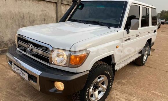 Acheter Occasion Voiture Toyota Land Cruiser Blanc à Conakry, Conakry Acheter Occasion Voiture Toyota Land Cruiser Blanc à Conakry, Conakry