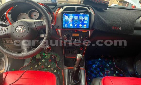 Acheter Occasion Voiture Toyota RAV4 Gris à Conakry, Conakry Acheter Occasion Voiture Toyota RAV4 Gris à Conakry, Conakry