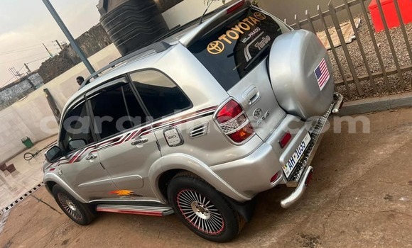 Acheter Occasion Voiture Toyota RAV4 Gris à Conakry, Conakry Acheter Occasion Voiture Toyota RAV4 Gris à Conakry, Conakry