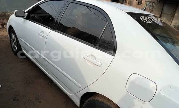 Acheter Occasion Voiture Toyota Corolla Blanc à Conakry, Conakry Acheter Occasion Voiture Toyota Corolla Blanc à Conakry, Conakry