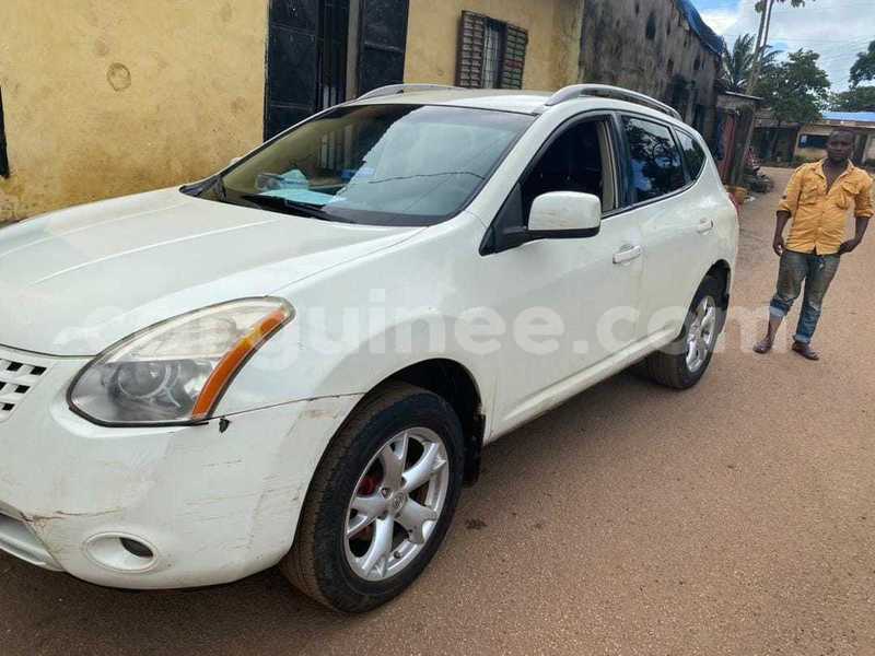  Comprar usados ​​carro nissan rogue blanco en conakry en conakry