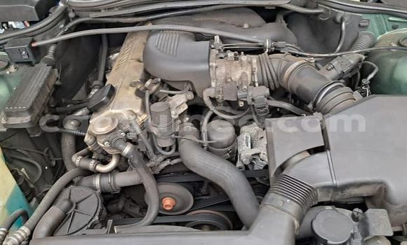 Acheter Occasion Voiture BMW 3–Series Vert à Conakry, Conakry Acheter Occasion Voiture BMW 3–Series Vert à Conakry, Conakry