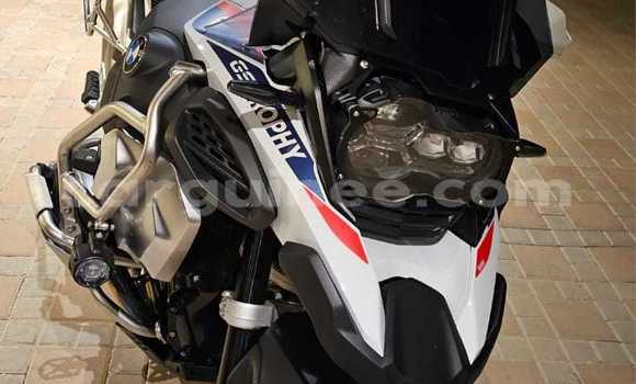Buy Used BMW R1200GS Adventure Blue Bike in Conakry in Conakry Buy Used BMW R1200GS Adventure Blue Bike in Conakry in Conakry