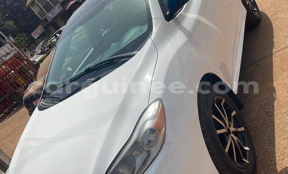 Buy Used Toyota Matrix White Car in Conakry in Conakry