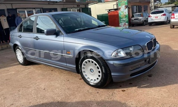 Acheter Occasion Voiture BMW 3–Series Bleu à Conakry, Conakry Acheter Occasion Voiture BMW 3–Series Bleu à Conakry, Conakry