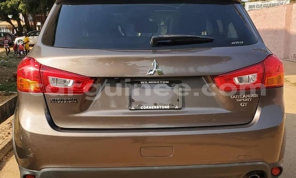 Acheter Occasion Voiture Mitsubishi Outlander Marron à Conakry, Conakry Acheter Occasion Voiture Mitsubishi Outlander Marron à Conakry, Conakry