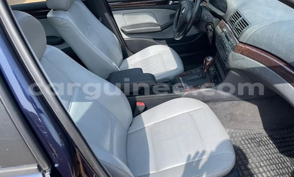 Acheter Occasion Voiture BMW 3–Series Bleu à Conakry, Conakry Acheter Occasion Voiture BMW 3–Series Bleu à Conakry, Conakry