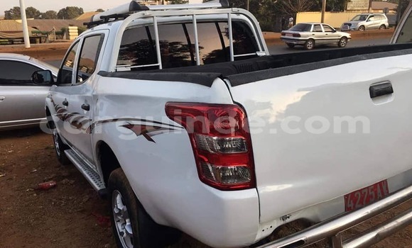 Acheter Occasion Voiture Mitsubishi L200 Blanc à Conakry, Conakry Acheter Occasion Voiture Mitsubishi L200 Blanc à Conakry, Conakry