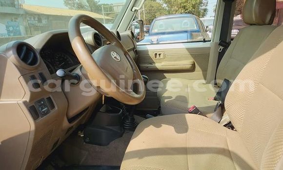 Acheter Occasion Voiture Toyota Land Cruiser Blanc à Conakry, Conakry Acheter Occasion Voiture Toyota Land Cruiser Blanc à Conakry, Conakry