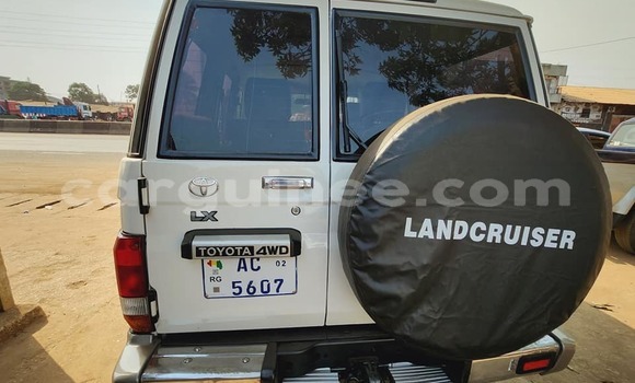 Acheter Occasion Voiture Toyota Land Cruiser Blanc à Conakry, Conakry Acheter Occasion Voiture Toyota Land Cruiser Blanc à Conakry, Conakry