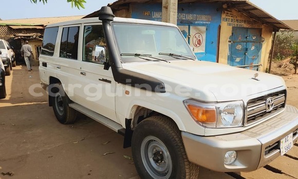 Acheter Occasion Voiture Toyota Land Cruiser Blanc à Conakry, Conakry Acheter Occasion Voiture Toyota Land Cruiser Blanc à Conakry, Conakry