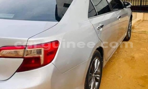 Acheter Occasion Voiture Toyota Camry Gris à Conakry, Conakry Acheter Occasion Voiture Toyota Camry Gris à Conakry, Conakry