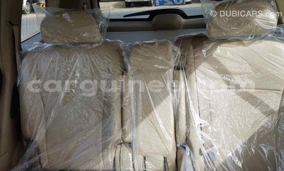 Acheter Import Voiture Toyota Highlander Noir à Import - Dubai, Conakry Acheter Import Voiture Toyota Highlander Noir à Import - Dubai, Conakry