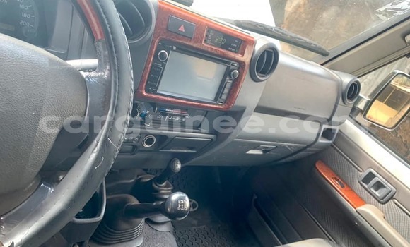 Acheter Occasion Voiture Toyota Land Cruiser Gris à Conakry, Conakry Acheter Occasion Voiture Toyota Land Cruiser Gris à Conakry, Conakry