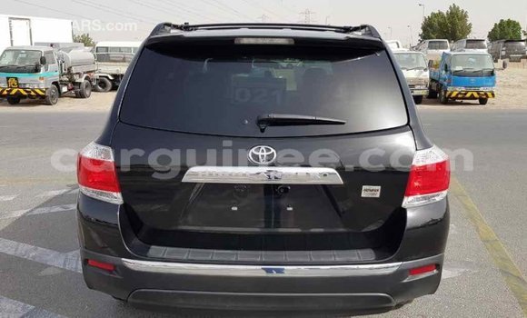Acheter Import Voiture Toyota Highlander Noir à Import - Dubai, Conakry Acheter Import Voiture Toyota Highlander Noir à Import - Dubai, Conakry