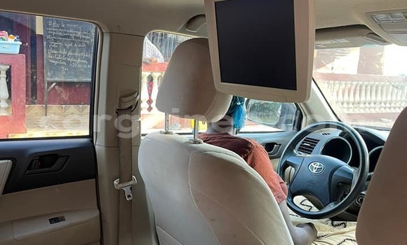 Acheter Occasion Voiture Toyota Highlander Rouge à Conakry, Conakry Acheter Occasion Voiture Toyota Highlander Rouge à Conakry, Conakry