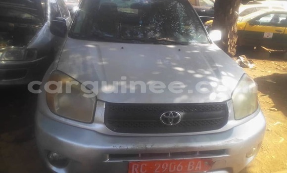 Acheter Occasion Voiture Toyota RAV4 Gris à Conakry, Conakry Acheter Occasion Voiture Toyota RAV4 Gris à Conakry, Conakry