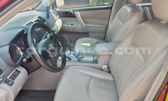 Acheter Occasion Voiture Toyota Highlander Rouge à Conakry, Conakry Acheter Occasion Voiture Toyota Highlander Rouge à Conakry, Conakry