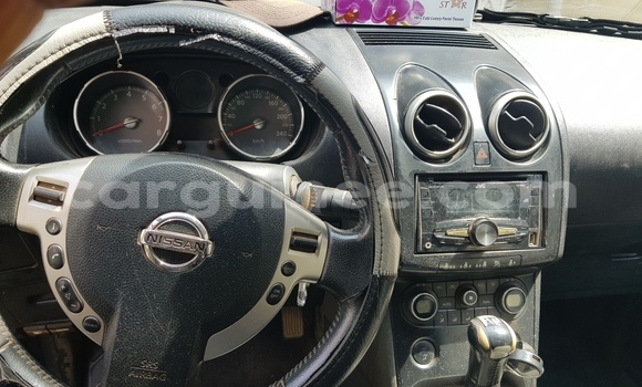 Buy Used Nissan Qashqai Silver Car in Conakry in Conakry Buy Used Nissan Qashqai Silver Car in Conakry in Conakry