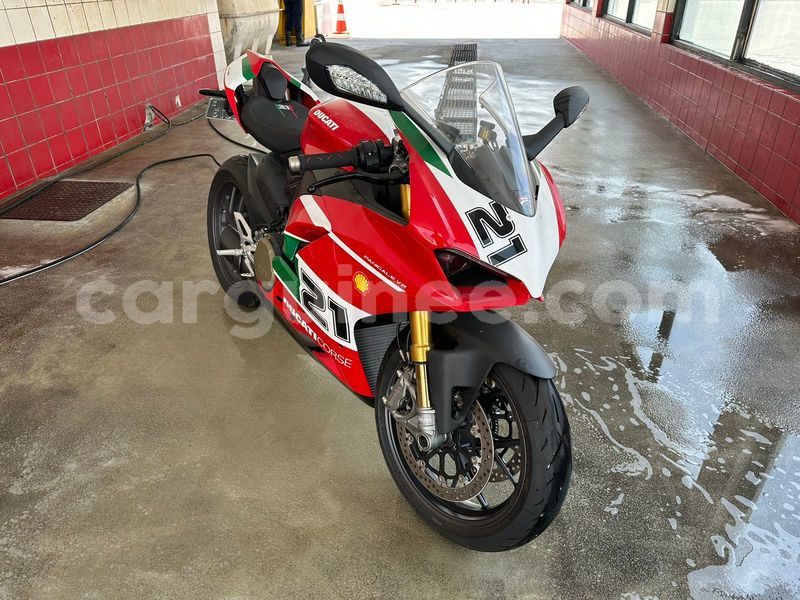 Big with watermark ducati panigale conakry conakry 8413