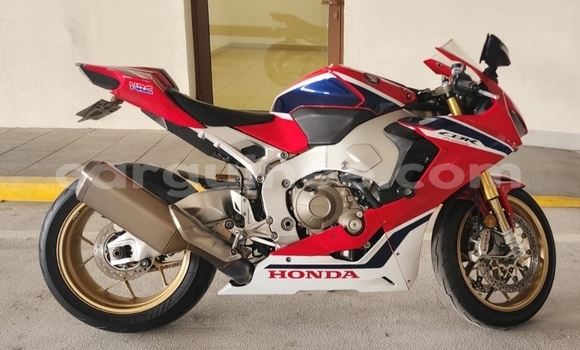 Acheter Occasion Moto Honda CBR 1000 RR Rouge à Conakry, Conakry Acheter Occasion Moto Honda CBR 1000 RR Rouge à Conakry, Conakry