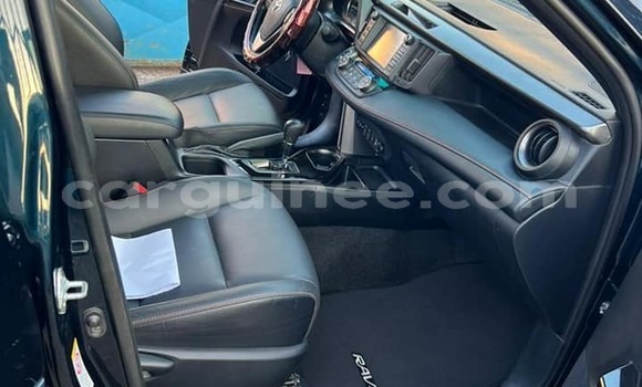 Acheter Occasion Voiture Toyota RAV4 Noir à Conakry, Conakry Acheter Occasion Voiture Toyota RAV4 Noir à Conakry, Conakry