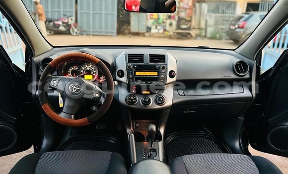 Acheter Occasion Voiture Toyota RAV4 Noir à Conakry, Conakry Acheter Occasion Voiture Toyota RAV4 Noir à Conakry, Conakry