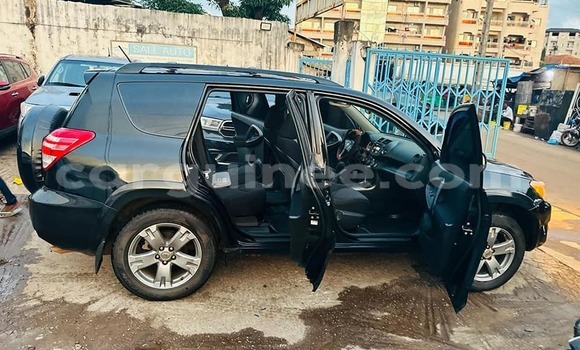 Acheter Occasion Voiture Toyota RAV4 Noir à Conakry, Conakry Acheter Occasion Voiture Toyota RAV4 Noir à Conakry, Conakry