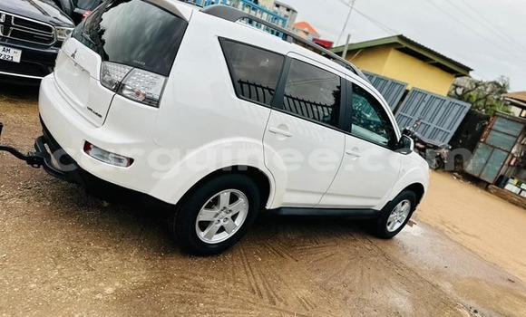 Acheter Occasion Voiture Mitsubishi Triton Blanc à Conakry, Conakry Acheter Occasion Voiture Mitsubishi Triton Blanc à Conakry, Conakry