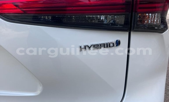 Buy New Toyota Highlander White Car in Conakry in Conakry Buy New Toyota Highlander White Car in Conakry in Conakry
