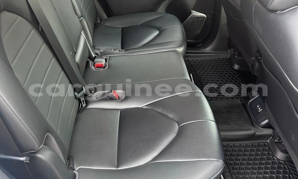 Buy New Toyota Highlander White Car in Conakry in Conakry Buy New Toyota Highlander White Car in Conakry in Conakry