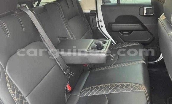 Buy Used Jeep Wrangler White Car in Conakry in Conakry Buy Used Jeep Wrangler White Car in Conakry in Conakry