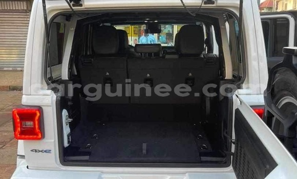 Buy Used Jeep Wrangler White Car in Conakry in Conakry Buy Used Jeep Wrangler White Car in Conakry in Conakry