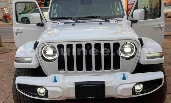 Buy Used Jeep Wrangler White Car in Conakry in Conakry Buy Used Jeep Wrangler White Car in Conakry in Conakry
