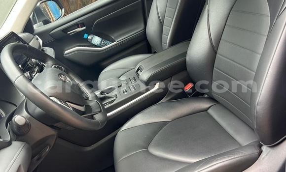 Buy New Toyota Highlander Silver Car in Conakry in Conakry Buy New Toyota Highlander Silver Car in Conakry in Conakry