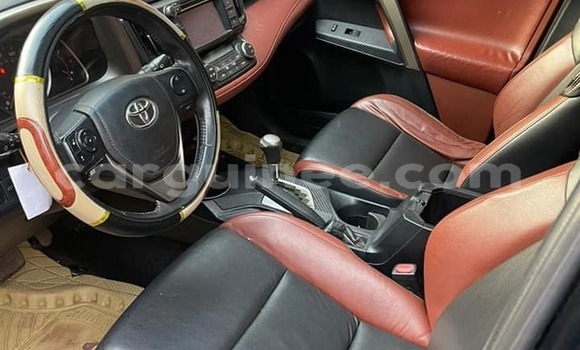 Acheter Occasion Voiture Toyota RAV4 Noir à Conakry, Conakry Acheter Occasion Voiture Toyota RAV4 Noir à Conakry, Conakry