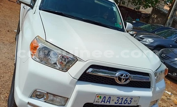 Buy Used Toyota 4Runner White Car in Conakry in Conakry Buy Used Toyota 4Runner White Car in Conakry in Conakry