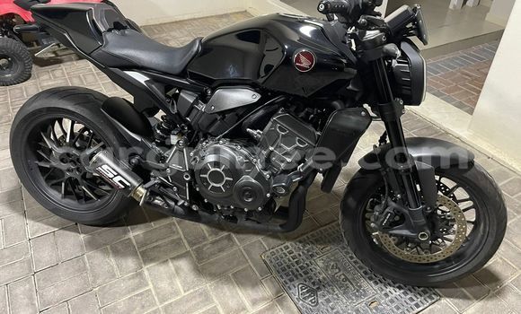 Buy Used Honda CB Black Bike in Conakry in Conakry Buy Used Honda CB Black Bike in Conakry in Conakry