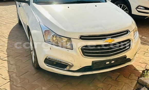 Buy Used Chevrolet Cruze White Car in Conakry in Conakry