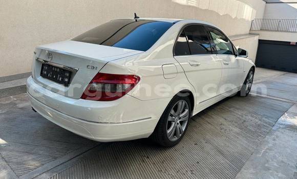 Buy Used Mercedes-Benz C–Class White Car in Conakry in Conakry Buy Used Mercedes-Benz C–Class White Car in Conakry in Conakry