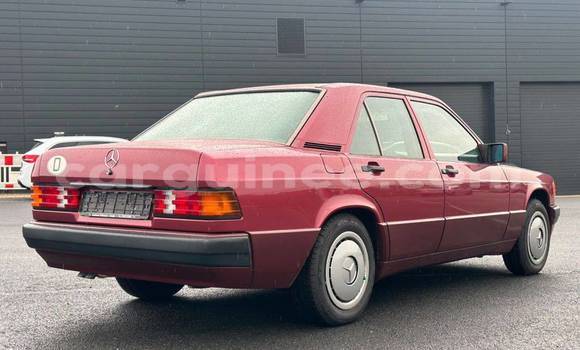 Buy Used Mercedes-Benz 190 Red Car in Conakry in Conakry Buy Used Mercedes-Benz 190 Red Car in Conakry in Conakry