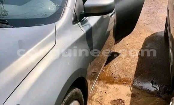 Acheter Occasion Voiture Nissan Sentra Gris à Conakry, Conakry Acheter Occasion Voiture Nissan Sentra Gris à Conakry, Conakry